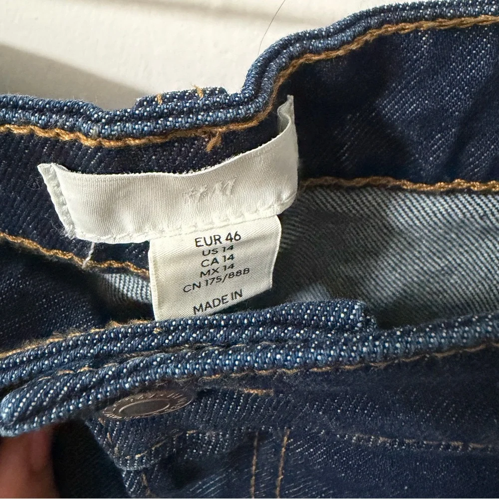 H&M High Rise Wide-Leg Jeans - Picture 3 of 4